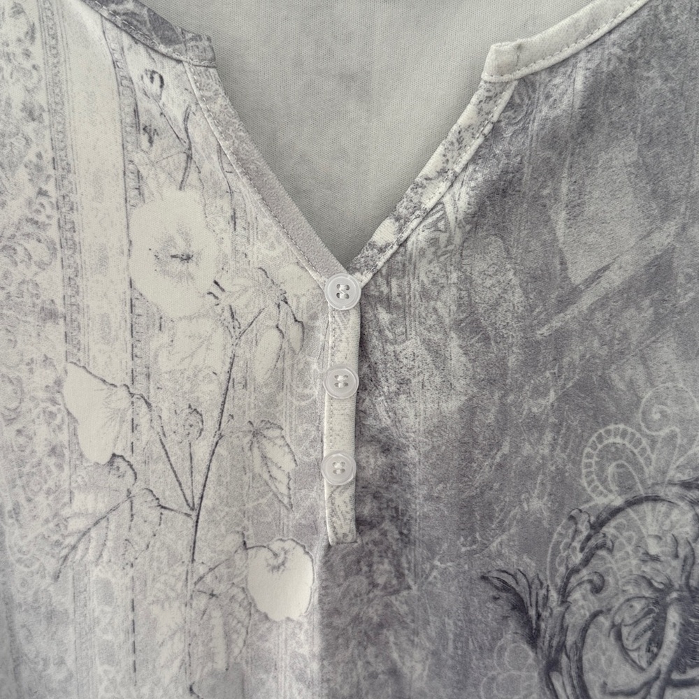 Noracora Sleeveless White and Navy Floral Casual Dress - Size Medium - Picture 3 of 9